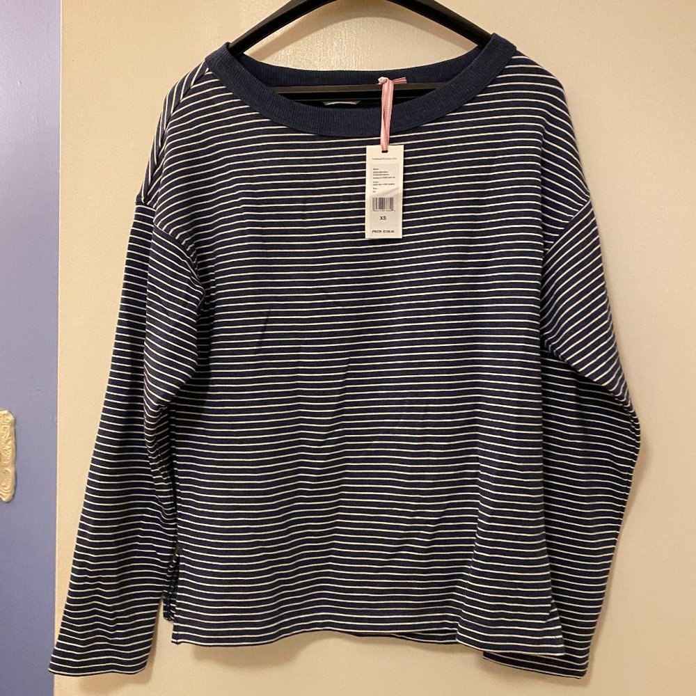 NWT Vineyard Vines long sleeve navy striped shirt sweatshirt